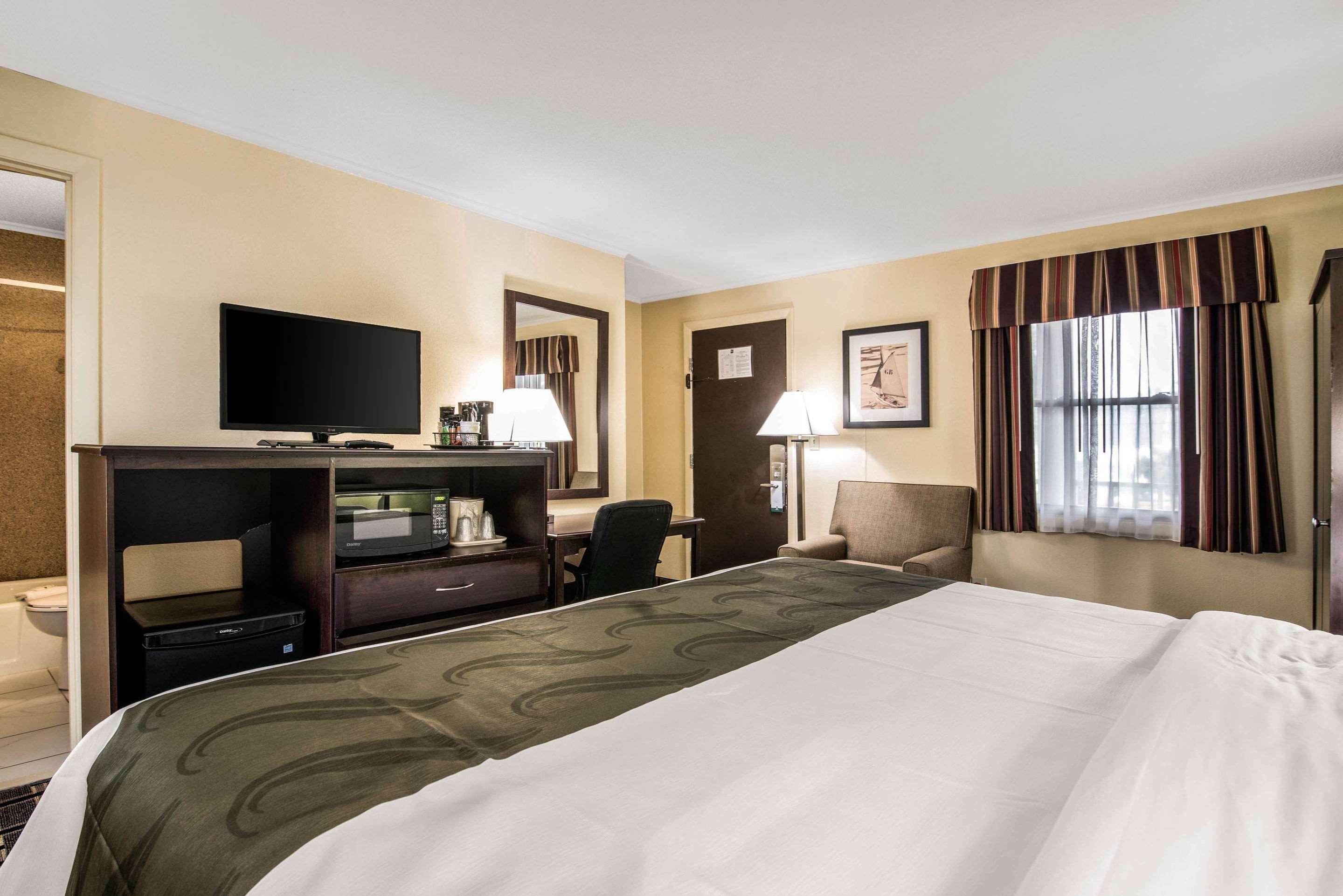Quality Inn Barre-Montpelier Exterior foto
