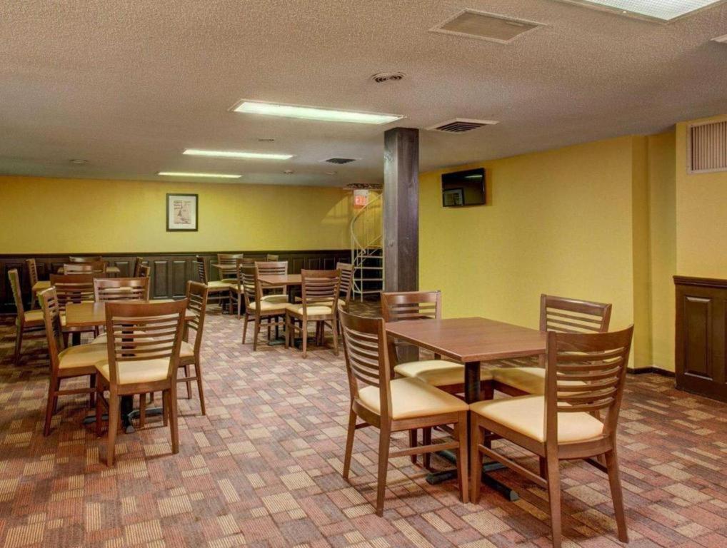 Quality Inn Barre-Montpelier Exterior foto