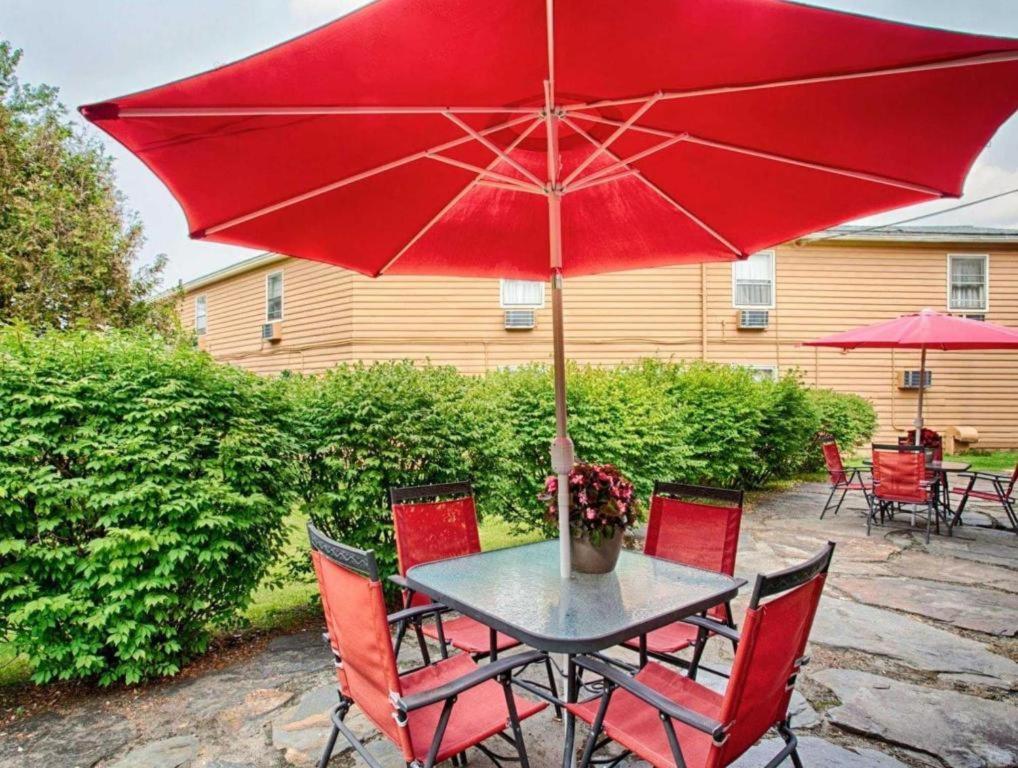 Quality Inn Barre-Montpelier Exterior foto
