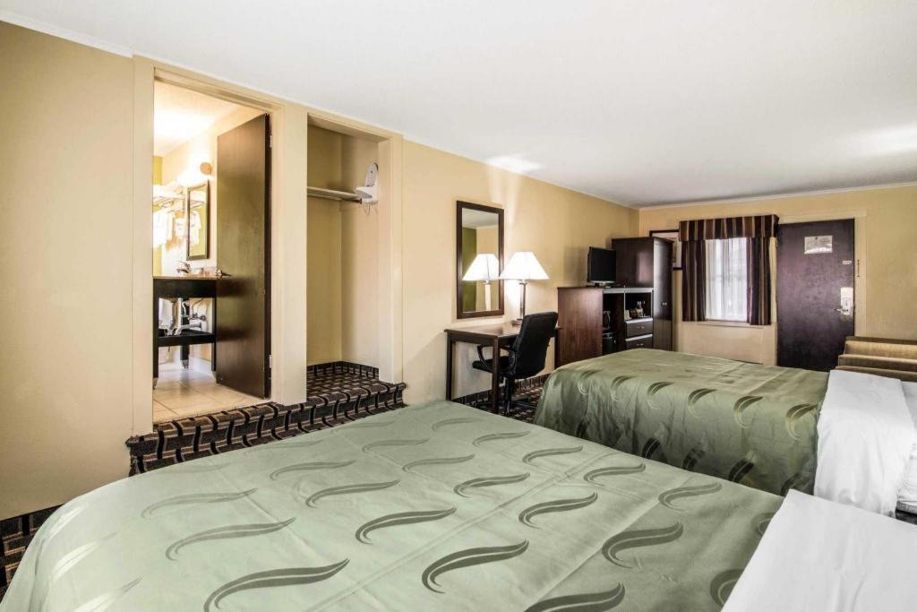 Quality Inn Barre-Montpelier Exterior foto
