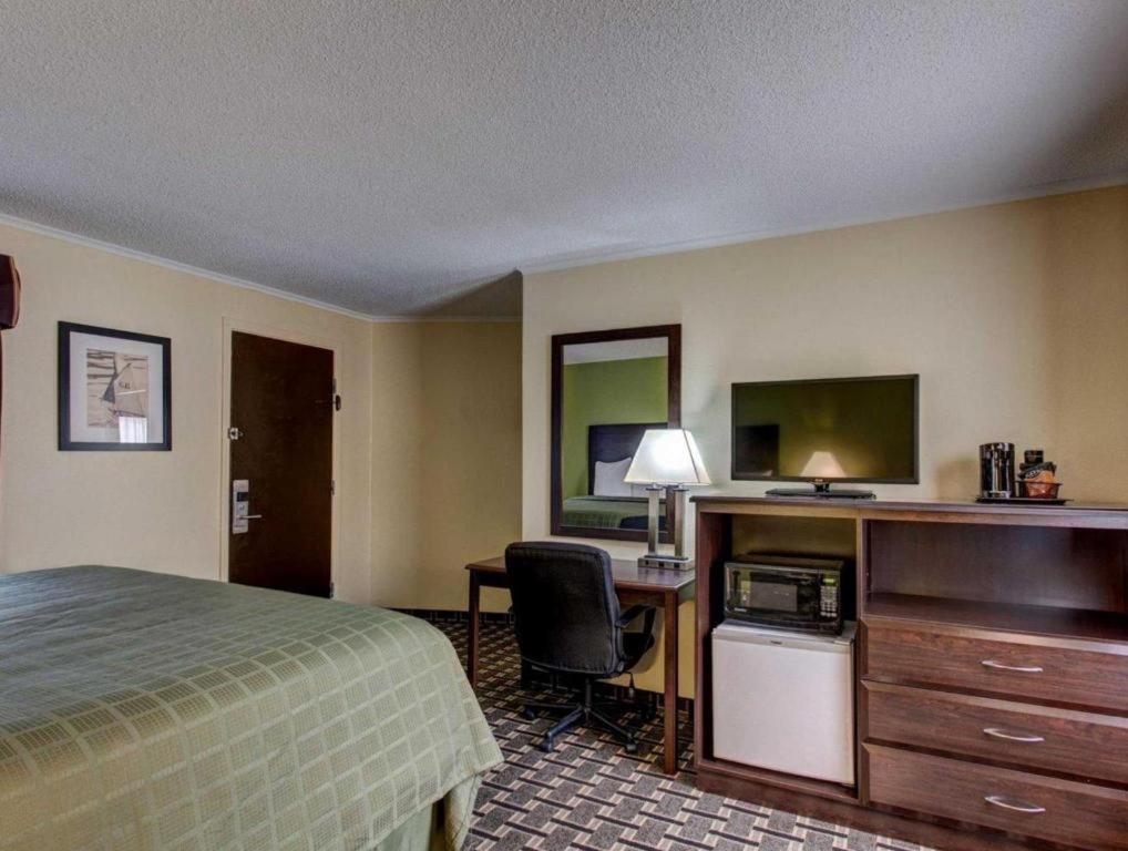 Quality Inn Barre-Montpelier Exterior foto